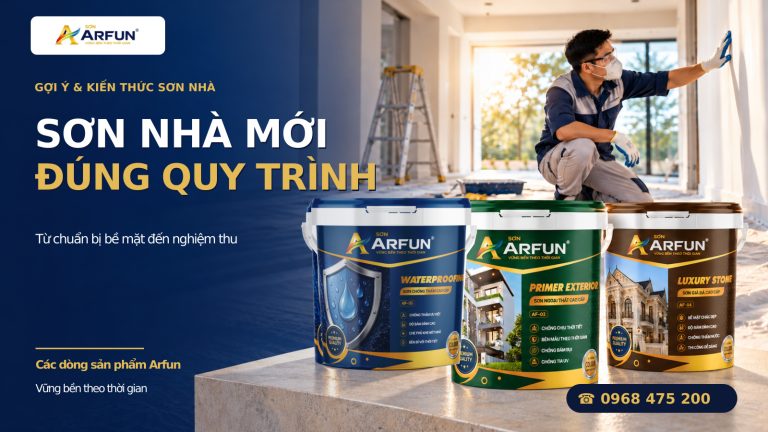 Thợ kiểm tra bề mặt trước khi sơn nhà mới, ảnh minh họa Arfun.